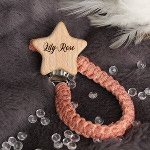 Customizable wooden nipple fasteners and glittery thread for baby