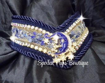 Blue Moon Rhinestone V Collar