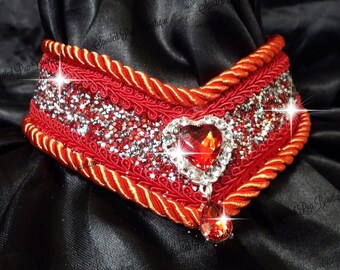 Red Heart Rhinestone V Collar