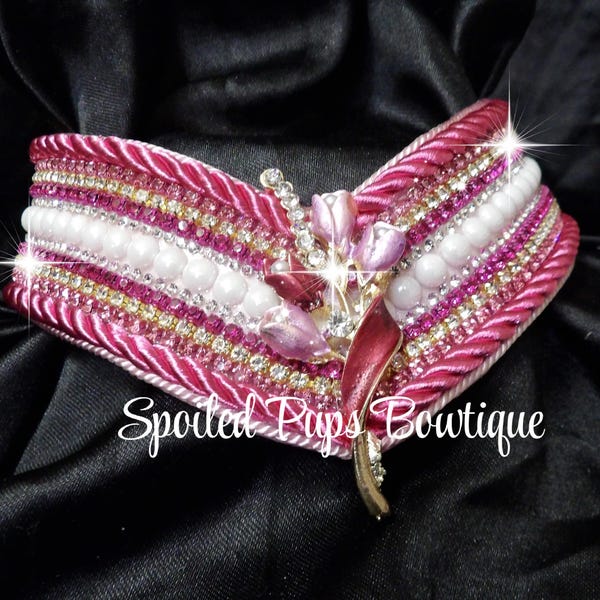 Pink Flower Bouquet Rhinestone V Collar