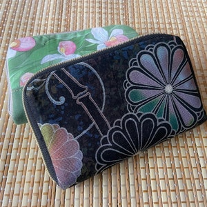 Kompaktes Leporello. Brieftasche aus Stoff mit Reißverschluss. Geldbörse aus 100% Baumwolle. Portemonnaie. Florale Geldbörse.