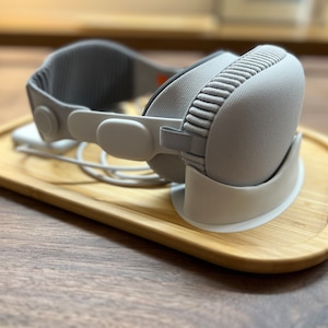Apple Vision Pro Eco-Friendly Bamboo Tray & 3D-Printed Stand - Sustainable and Stylish