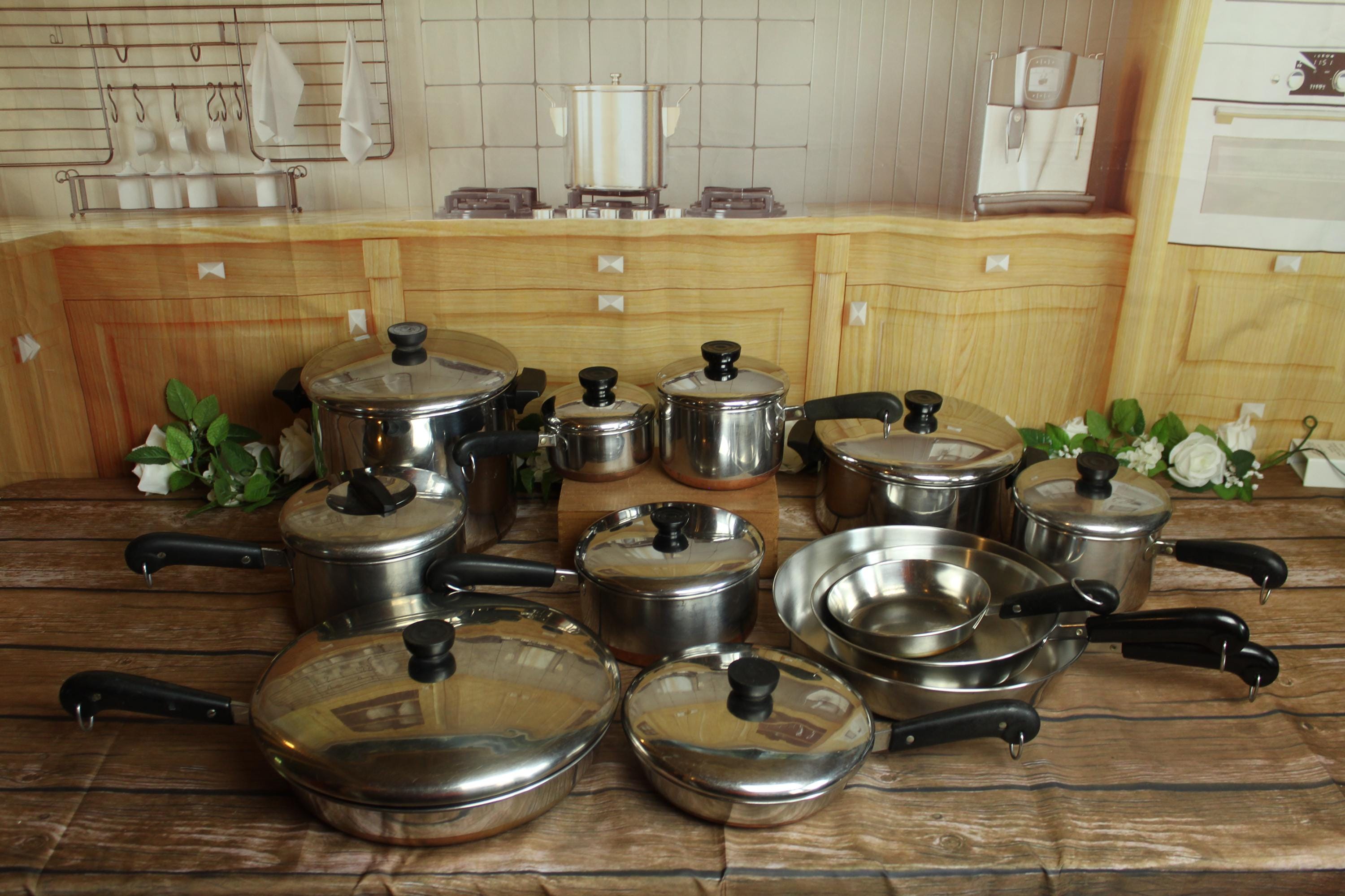 Vintage Revere Ware 3/4, 1 1/2, 2 & 3 QT Sauce Pans - 4.5 QT Dutch