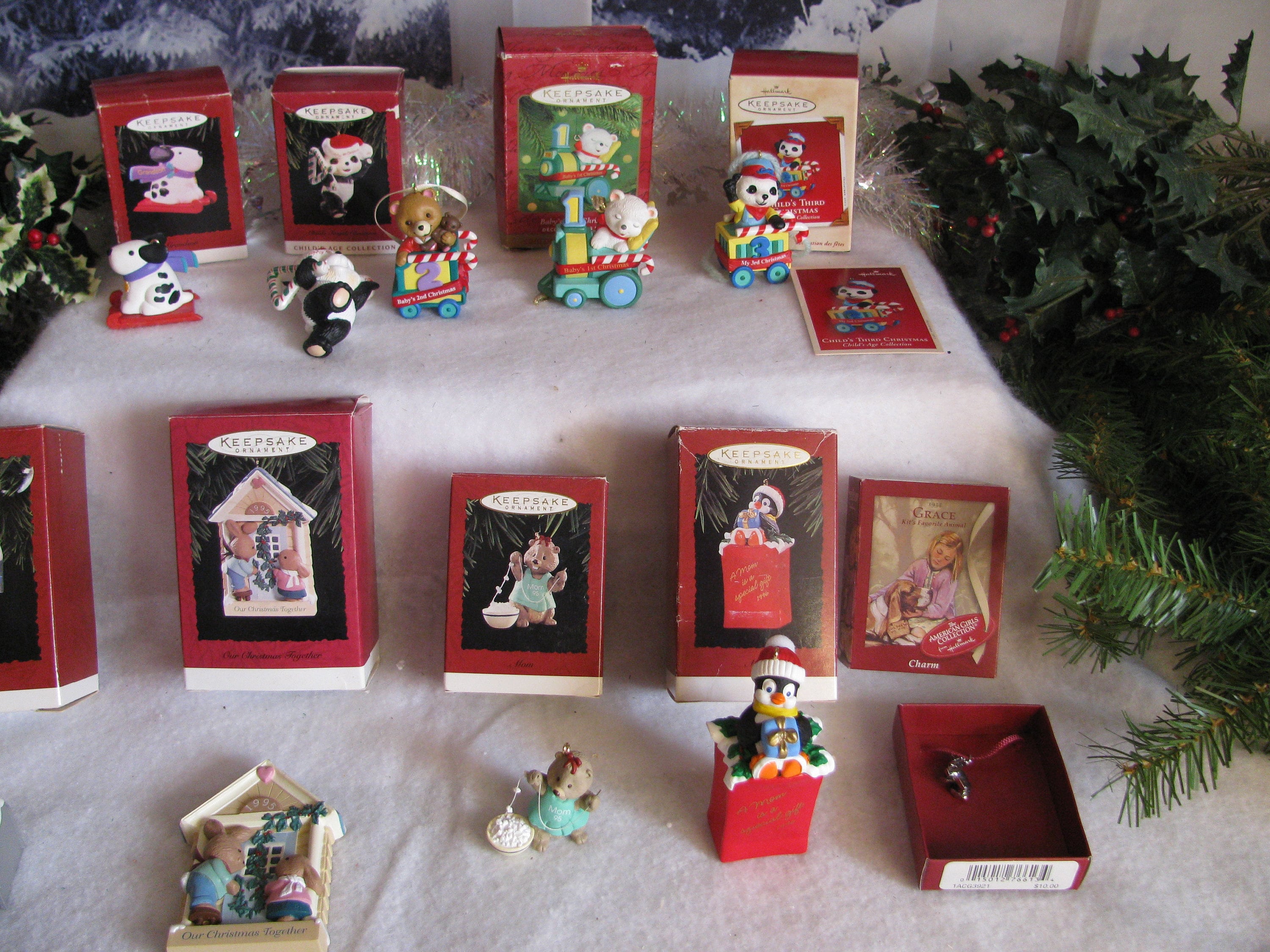 Vintage Hallmark Keepsake Ornaments- Santa Claus-New Home-Child's  2,3,4-Baby's First-Mother-American Girl-Grace-Grandson-Mom's Special, image size:3000x2250