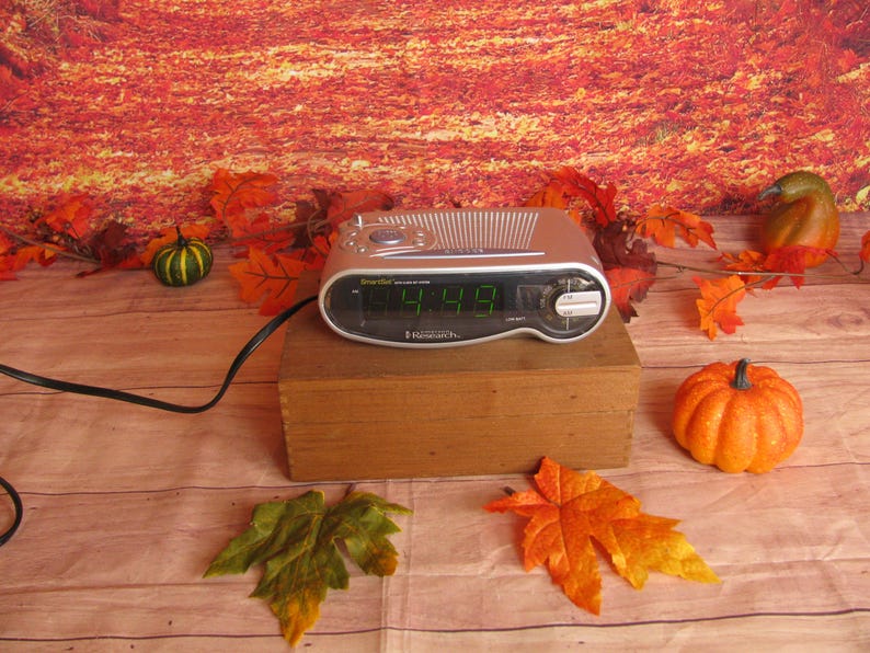 Vintage Emerson Research or GE Digital Clock Radio- Phillips Magnavox Compact Disc image 1