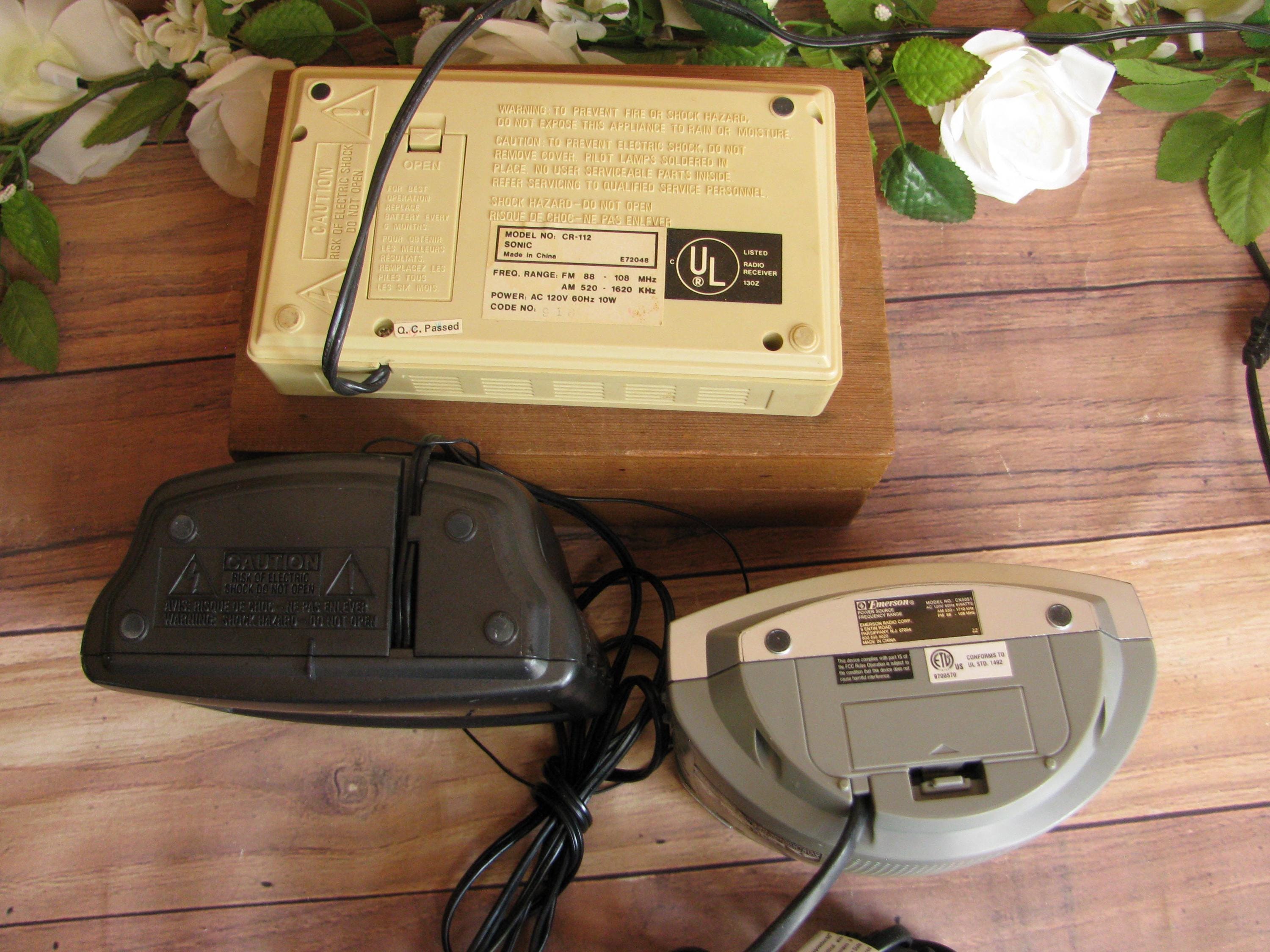 Vintage Sonic CR112, Zenith Z124B or Emerson CK5051 AM/FM Clock