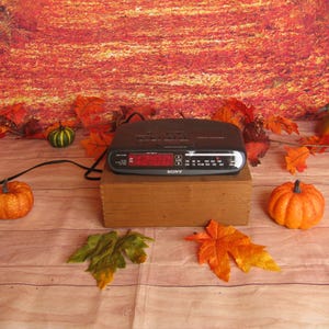 Vintage Sony Dream Machine FM/AM Digital Clock Radio-Model #ICF-C370- Working  or 2000 Philips Magnavox Compact Disc Clock-Not Fully Tested