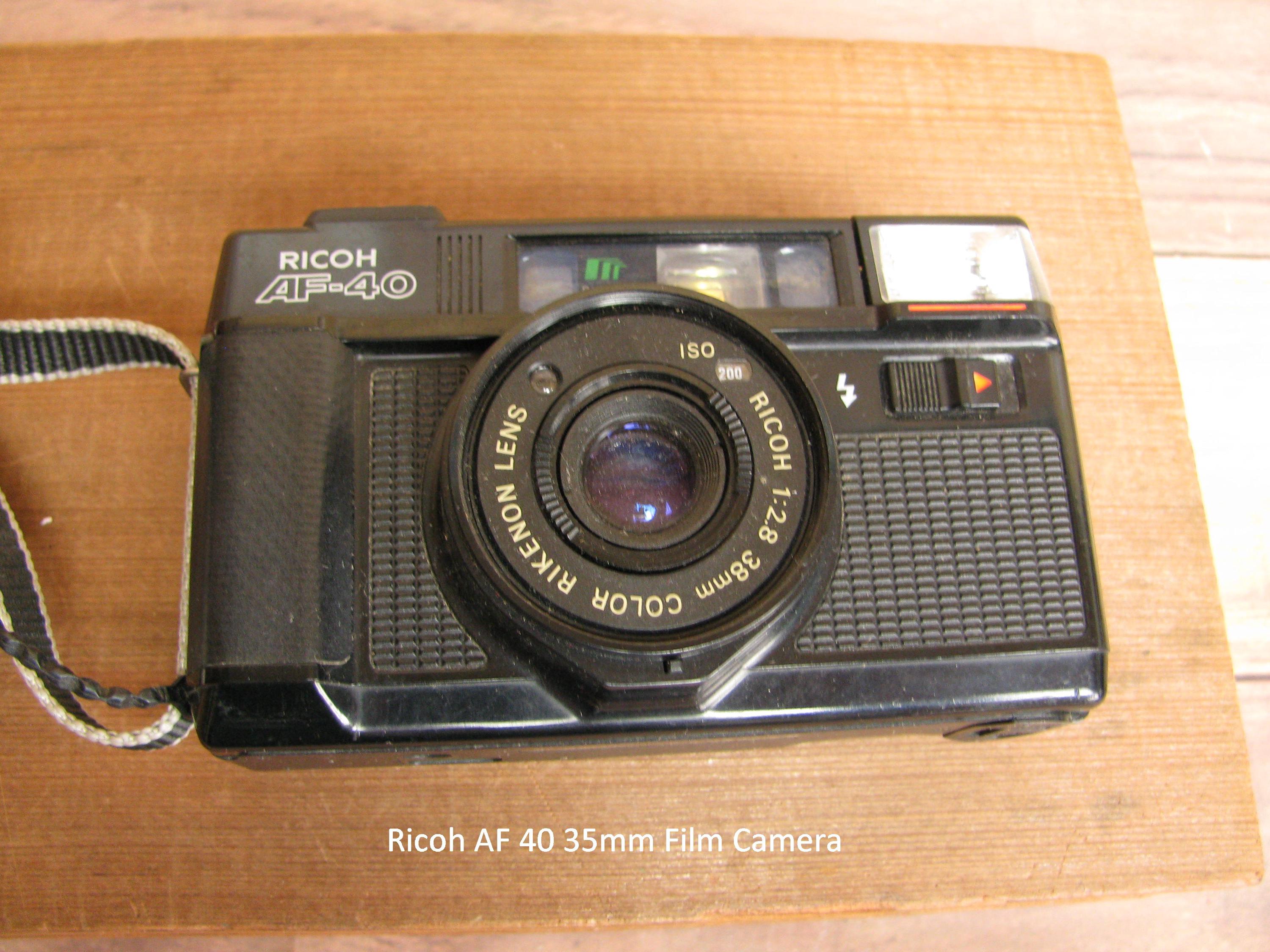 Vintage Bell & Howell Model 414 Director Series Zoomatic 8mm Movie