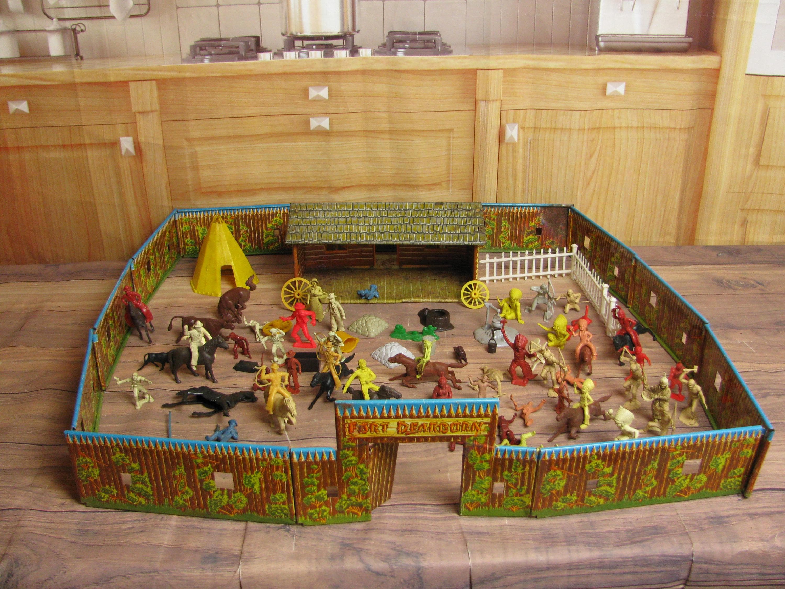 Vintage Marx Wild West Fort Dearborn Playset-1950s -tin Cabin