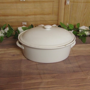 Vintage Large White Oval Hall Carbone Lidded Casserole-Stoneware Ceramic-Roasting Pan-Pot Roast-Hull Pink/Black Divided Baker Casserole Dish