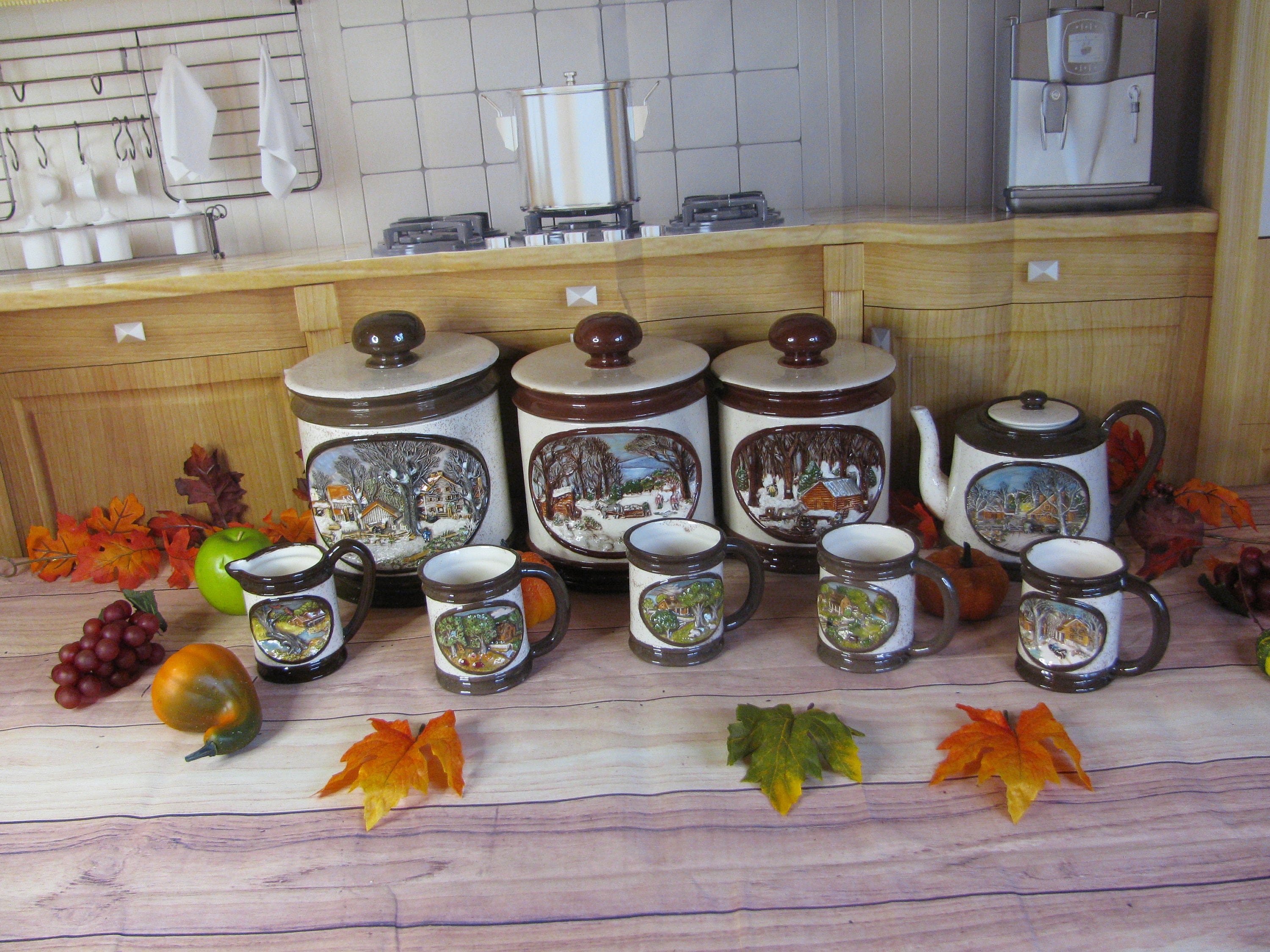 Vintage 1970s Hershey Molds- 3D Country Homestead -white/brown Tea Vintage 1970s Hershey Molds- 3D Country Homestead -white/brown Tea