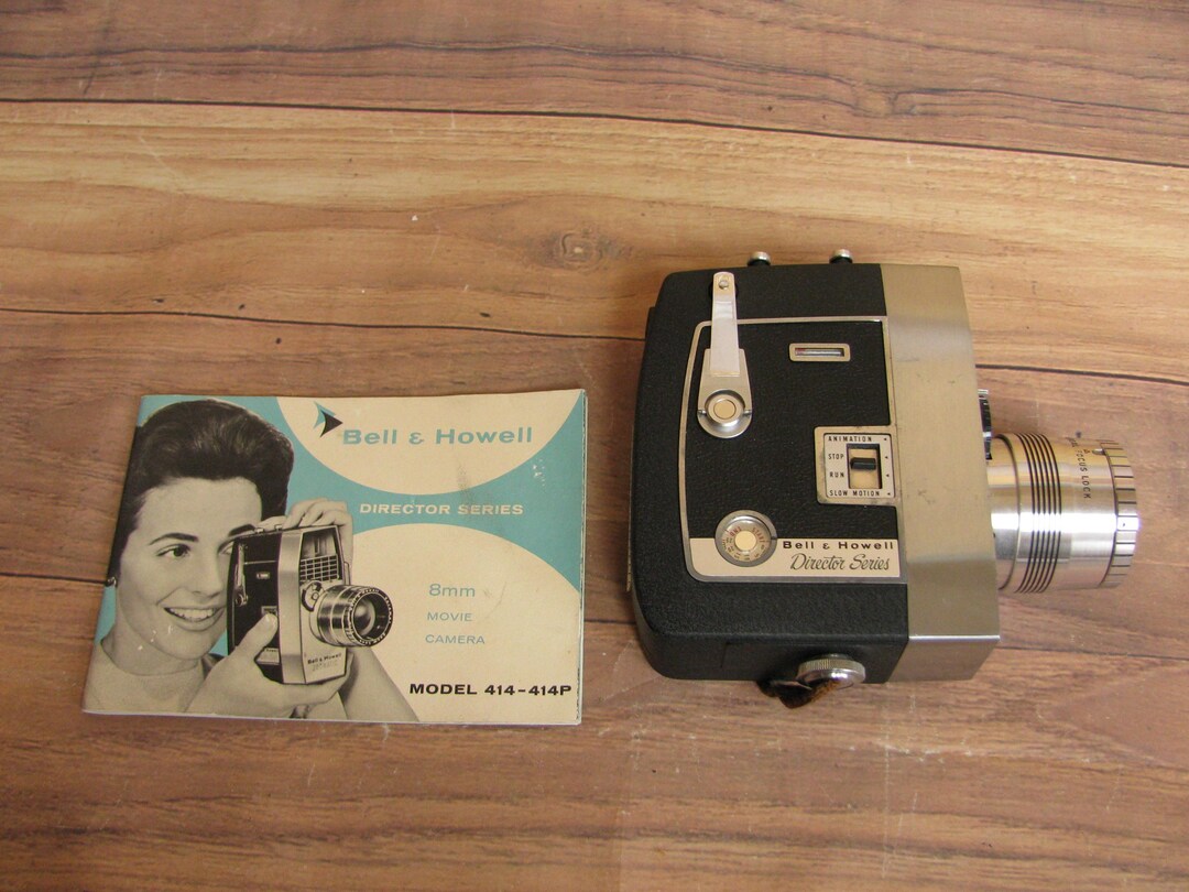 Vintage Bell & Howell Model 414 Director Series Zoomatic 8mm Movie