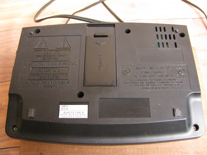 Vintage Emerson Research or GE Digital Clock Radio- Phillips Magnavox Compact Disc image 20