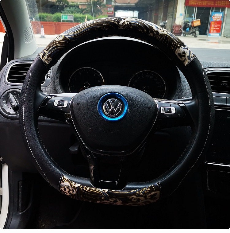 Car D Shape Steering Wheel Cover Universal Volant Braid On The  Steering-wheel Fashion Non-slip Funda Volante Auto Car Styling