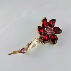 SALE Vintage Large Red and Pink Rhinestone Floral Brooch, Prong Set Rhinestone Jewellery, Open Back Flower Pin, Estate Finds