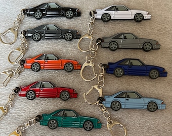 Llaveros de metal esmaltados con carrocería Fox de Ford Mustang HATCHBACK disponibles en 9 colores
