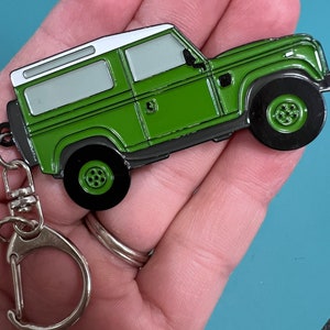 Keychain, 1980’s  Land Rover Defender, choose your color! key chain, enamel, great gift for Defender lovers! UK SUV Open range