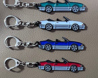 Llavero esmaltado en dos tonos de metal Ford Mustang CONVERTIBLE Fox Body, ¡un gran regalo para los entusiastas de Fox Body!