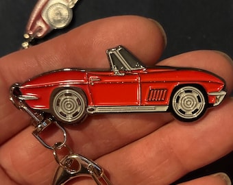 C2 RED Corvette Roadster con llaveros de metal esmaltados Steelies convertibles