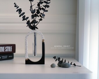 Modern Black Bay Arch Vase form Harmonia Collection