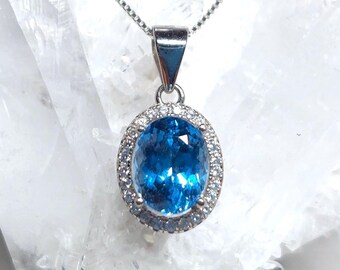 Classic aquamarine silver necklace | Blue aquamarine pendant | Bride halo necklace | Anniversary gift | Wedding necklace | March birthstone