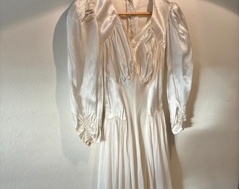 Vintage 1940's Ivory silk satin wedding gown w/ chiffon skirt XXS