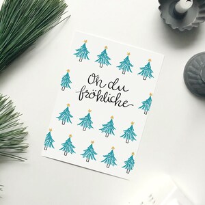 Postkarte Weihnachtsbäume, Tannenbäume - "Oh du fröhliche", Weihnachtskarte Handlettering mit Spruch