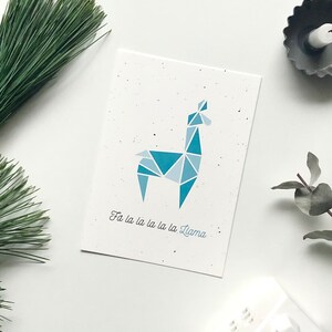 Postkarte Llama Weihnachten - "Fa la la la la la Llama", Weihnachtskarte mit Polygon Illustration