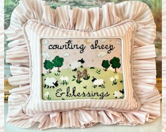 Servicio de bordado para almohadas. Costura manual con experiencia. Incluye base, cordón retorcido e inserto. Se aceptan trabajos personalizados.