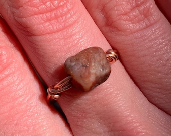 Anello con rubino naturale, pietra portafortuna di luglio, anello con cristallo di rubino, anello importante, anello impilabile, gioielli con rubino, manifestazione, anello curativo, idee regalo