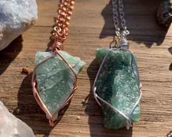 Small Green Aventurine Crystal Necklace, Green Adventurine Necklace, handmade, raw crystal jewelry, green aventurine pendant, gift ideas