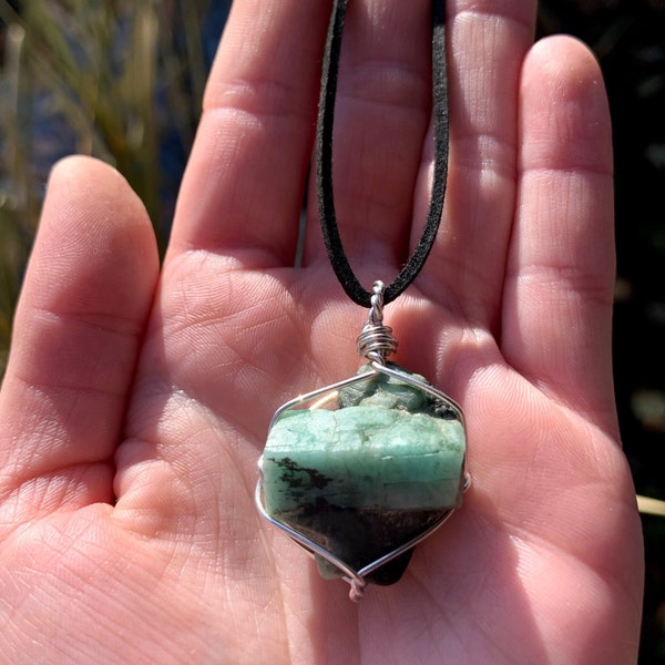 Raw Emerald Crystal Necklace, May Birthstone, gift ideas, natural stone, emerald pendant, emerald jewelry, emotional healing, gift for her