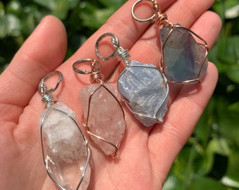 Medium Raw Crystal Keychain, Bag Accessory, purse charm, natural stone, crystal on the go, keychain charm, gift ideas, healing, gift