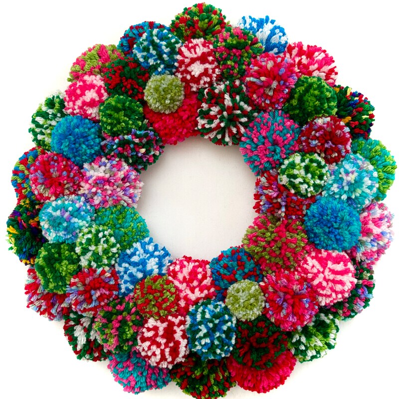 Pom Wreath large 22