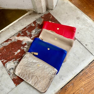 Pochette zippée en cuir faite à la main avec dorure en forme de cœur, porte-cartes et pièces de monnaie