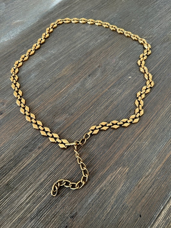 Gold tone metal chain belt O/S 80s 90s Gold Tone Metal Horse Bit Chain Belt | Gold Chain  main image 3