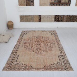 5x9 Vintage Turkish Oushak Rug: Bohemian Anatolian Wool Rug