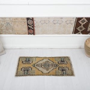 1x3 Old Rug, 1x3 Door Mat Rug, Vintage Rug, Turkish Rug 1x3, Anatolian Rug, Small Rug, Antique Rug, Handmade Rug, Oushak Rug, Mini Rug,24820