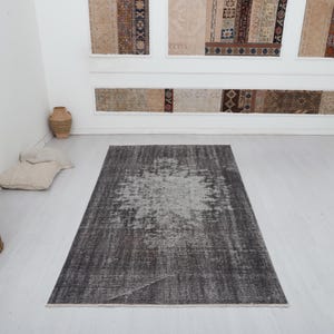 5x9 Muted Rug, Anatolian Rug, Vintage Rug, Faded Rug, Turkish Vintage Rug, Vintage Turkish Rug,Oushak Vintage Rug,Wool Rug,Turkish Rug,25029