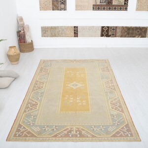 Vintage Oushak Wool Rug 5x8: Pastel Bohemian Turkish Rug