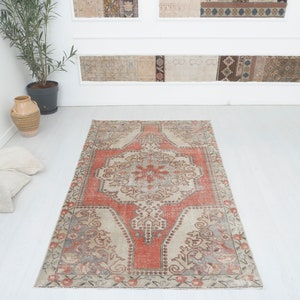 4x7 Vintage Turkish Wool Rug: Neutral Anatolian Decor