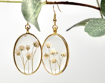 Pressed Baby's Breath Dangly Earring, White Baby's Breath, Real Pressed Flower, Gold Oval Earrings, Resin Jewelry