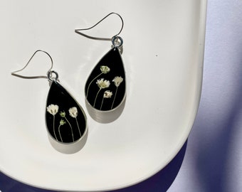 Black & White Baby's Breath Teardrop Earrings, Real Pressed Flowers, Silver Plated, Lightweight, UV Resin Accessory, Women's Boho Jewelry