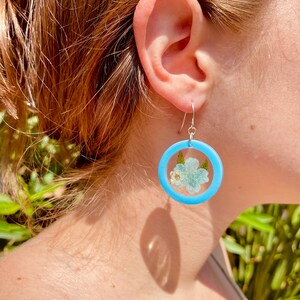 Blue Flower Circle Earrings, Real Wildflower Earrings, Resin Flower Earrings, Lightweight, Women&#39;s Earrings, Resin Jewelry, Sterling Silver