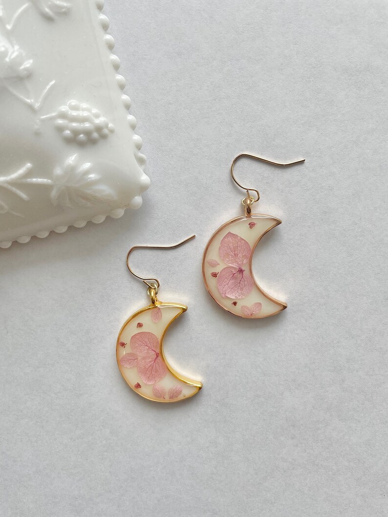 Pink Hydrangea Moon Earrings, White & Pink, Celestial Earrings, Dangle Drop, Gold Plated Ear Wire, UV Resin Jewelry, Feminine Accessories image 3