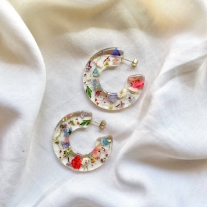 Rainbow Flower Hoops, Multicolored, Pressed Flower Hoops, Gold Plated Push Backs, Pressed Flower Arrangement, Resin Earrings,