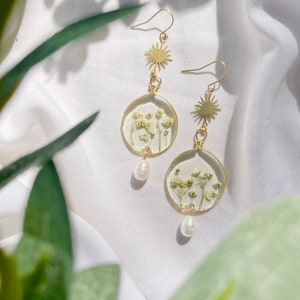 Floral Earrings, Gold Star, Leather Natural Pearl, Real Pressed Flowers, White Baby's Breath, Gold Plated Ear Hooks, Lightweight, UV Resin image 4