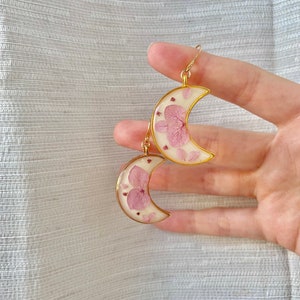 Pink Hydrangea Moon Earrings, White & Pink, Celestial Earrings, Dangle Drop, Gold Plated Ear Wire, UV Resin Jewelry, Feminine Accessories image 7