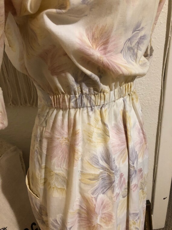 BEAUTIFUL Vintage Floral Dream Watercolor Dress - image 5