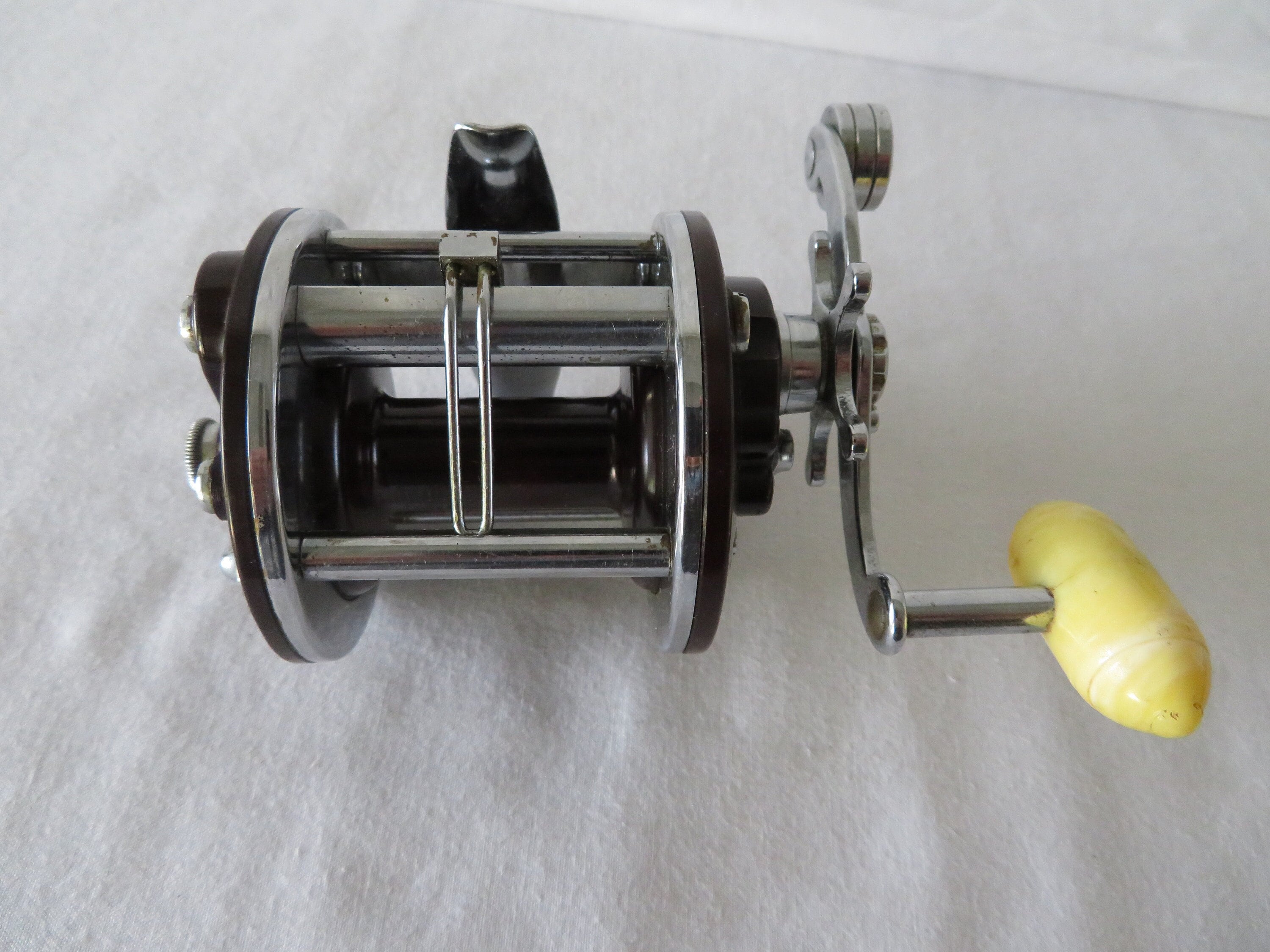 VINTAGE PENN PEERLESS No. 9 Fishing Reel 30-109S -  Canada